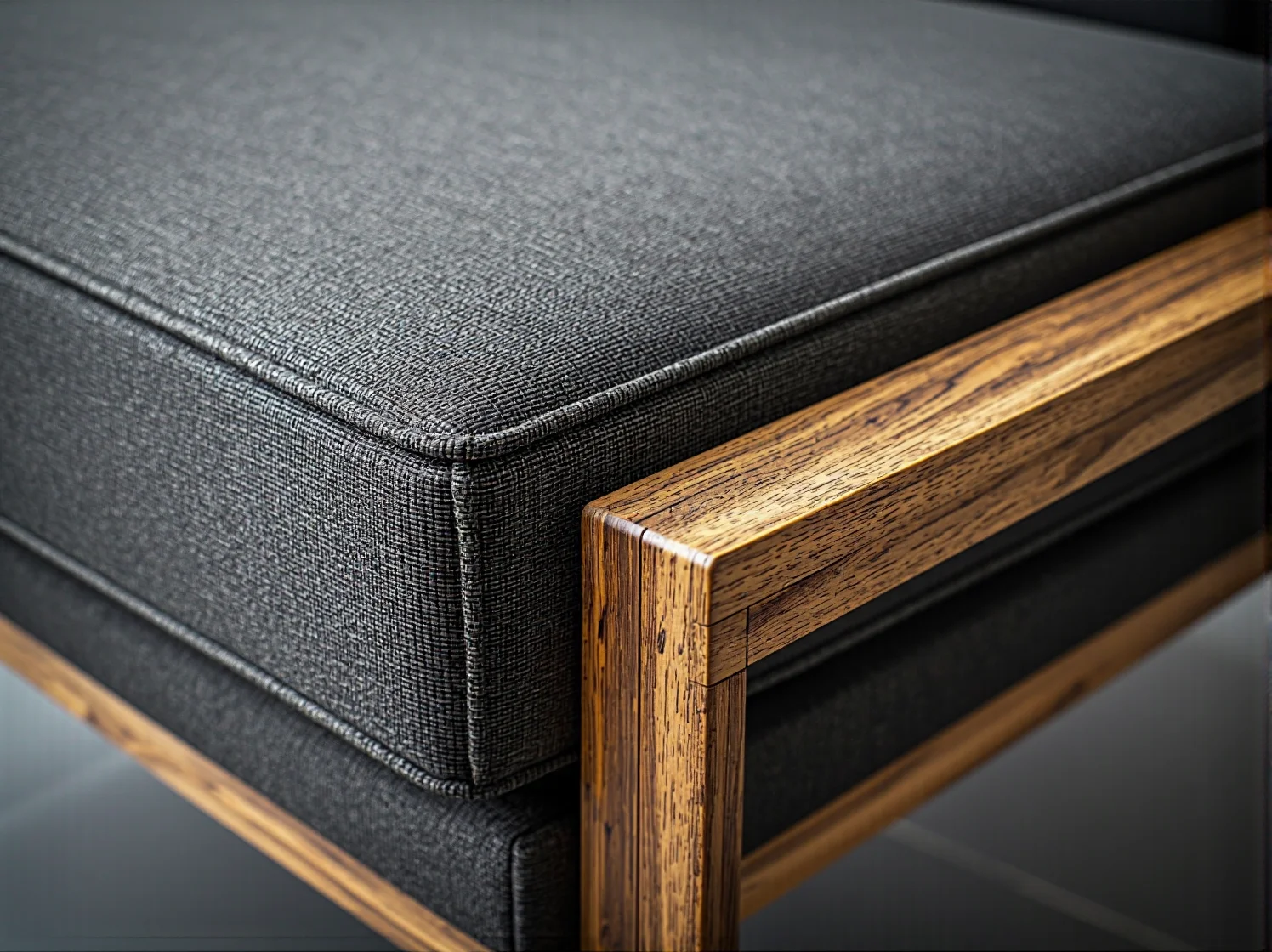 Zaawansowana maszyna CNC podczas precyzyjnego wycinania drewna